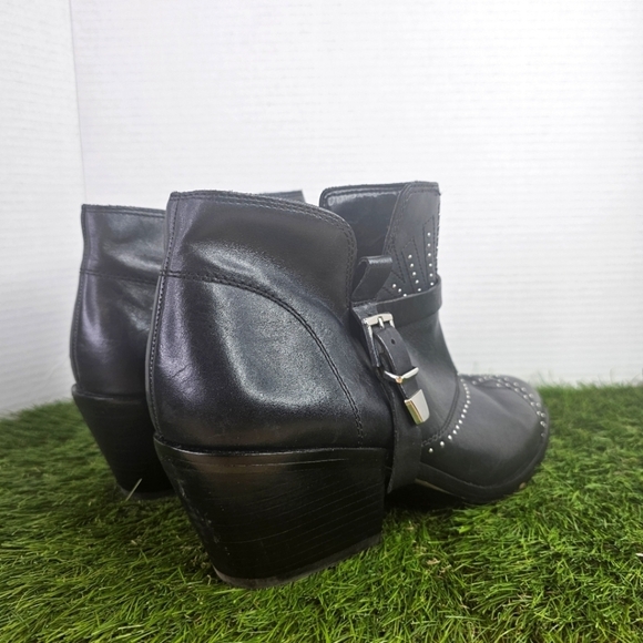 Vince Camuto Dorintina booties - Picture 4 of 8